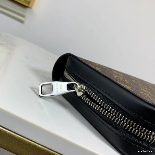 WIS Vuitton XL Louis WALLET ZIPPY 1028